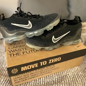 W Air Vapormax 2021 FK. Black/white-Metallic silver. for sale